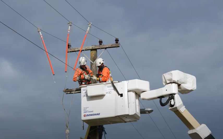 Betacom Standard Portable Earth Set in Action at Counties Power