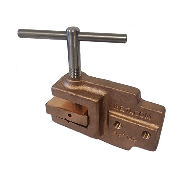 Ground Clamp 15 side view at an angle