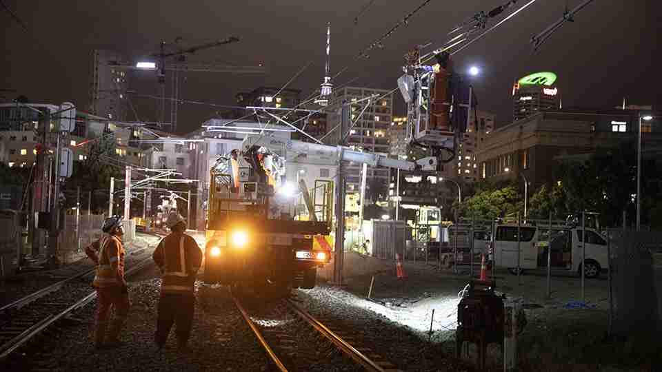 KiwiRail maintenance at night